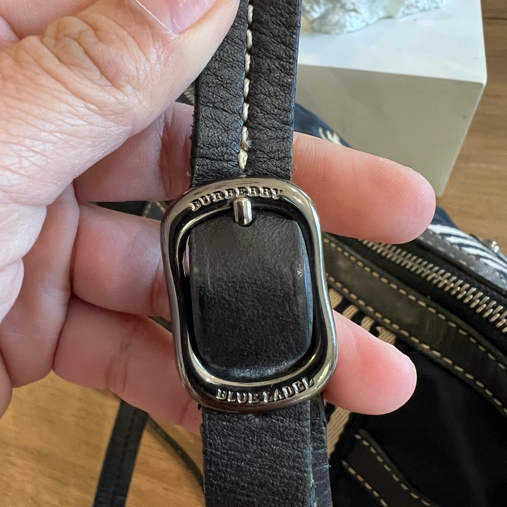 Burberry - Picture 6 of 13